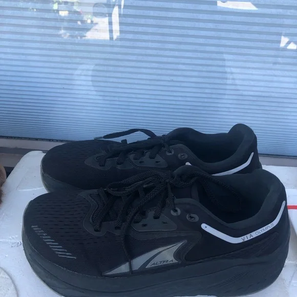 ALTRA VIA Olympus Men’s Black Silver Fitness workout Sneakers Size 11 - Picture 2 of 15